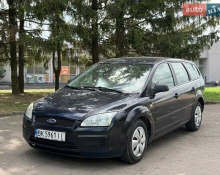 Синий Форд Фокус, объемом двигателя 1.56 л и пробегом 350 тыс. км за 3400 $, фото 1 на Automoto.ua