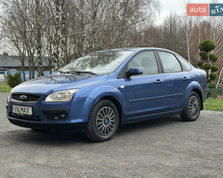 Синий Форд Фокус, объемом двигателя 1.6 л и пробегом 237 тыс. км за 5300 $, фото 1 на Automoto.ua