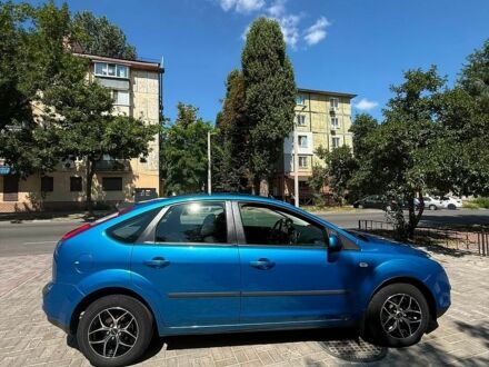 Синий Форд Фокус, объемом двигателя 1.6 л и пробегом 175 тыс. км за 4500 $, фото 1 на Automoto.ua