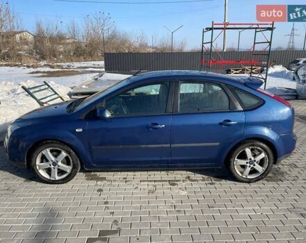 Синий Форд Фокус, объемом двигателя 1.6 л и пробегом 198 тыс. км за 3800 $, фото 1 на Automoto.ua