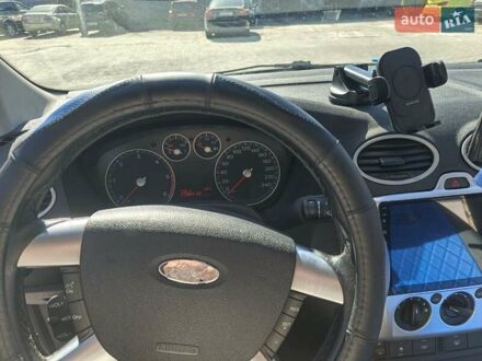 Синий Форд Фокус, объемом двигателя 1.56 л и пробегом 370 тыс. км за 4800 $, фото 1 на Automoto.ua