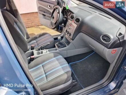 Синий Форд Фокус, объемом двигателя 1.59 л и пробегом 210 тыс. км за 4950 $, фото 1 на Automoto.ua