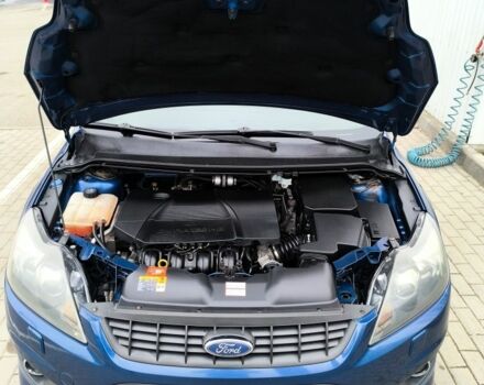 Синій Форд Фокус, об'ємом двигуна 2 л та пробігом 217 тис. км за 5500 $, фото 1 на Automoto.ua