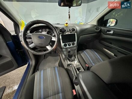 Синий Форд Фокус, объемом двигателя 1.6 л и пробегом 290 тыс. км за 4500 $, фото 1 на Automoto.ua
