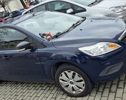 Синий Форд Фокус, объемом двигателя 1.8 л и пробегом 270 тыс. км за 2550 $, фото 1 на Automoto.ua