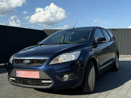 Синий Форд Фокус, объемом двигателя 1.8 л и пробегом 228 тыс. км за 5950 $, фото 1 на Automoto.ua