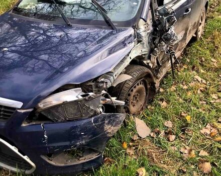 Синий Форд Фокус, объемом двигателя 1.8 л и пробегом 20000 тыс. км за 2700 $, фото 1 на Automoto.ua