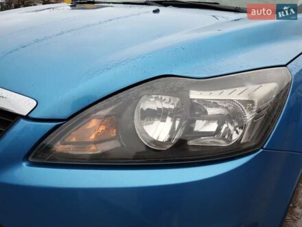Синий Форд Фокус, объемом двигателя 1.6 л и пробегом 310 тыс. км за 5400 $, фото 1 на Automoto.ua