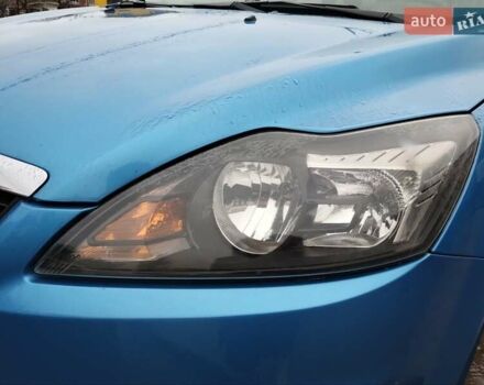 Синій Форд Фокус, об'ємом двигуна 1.6 л та пробігом 310 тис. км за 5400 $, фото 1 на Automoto.ua