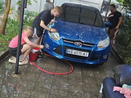 Синий Форд Фокус, объемом двигателя 2 л и пробегом 223 тыс. км за 7000 $, фото 1 на Automoto.ua