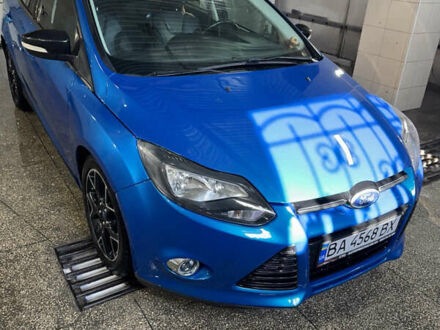 Форд Фокус 2013 в Гайвороне на Automoto.ua Синий Форд Фокус, объемом двигателя 2.01 л и пробегом 192 тыс. км за 7900 $, фото 1 на Automoto.ua
