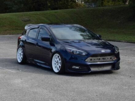 Синий Форд Фокус, объемом двигателя 2 л и пробегом 74 тыс. км за 4600 $, фото 1 на Automoto.ua