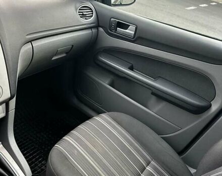 Зелений Форд Фокус, об'ємом двигуна 1.6 л та пробігом 195 тис. км за 4400 $, фото 9 на Automoto.ua