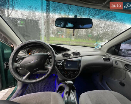 Зеленый Форд Фокус, объемом двигателя 2 л и пробегом 350 тыс. км за 2800 $, фото 9 на Automoto.ua