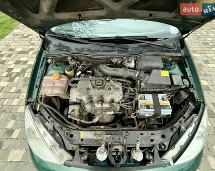 Зеленый Форд Фокус, объемом двигателя 2 л и пробегом 350 тыс. км за 2999 $, фото 64 на Automoto.ua