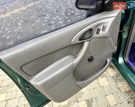 Зеленый Форд Фокус, объемом двигателя 2 л и пробегом 350 тыс. км за 2999 $, фото 33 на Automoto.ua