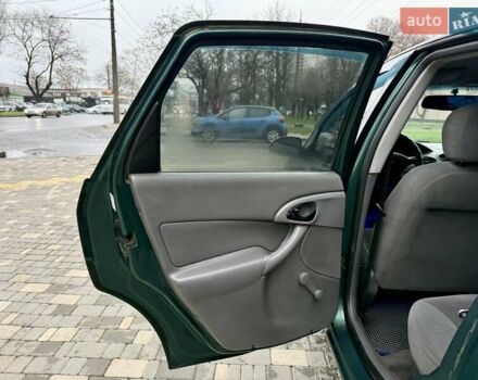 Зеленый Форд Фокус, объемом двигателя 2 л и пробегом 350 тыс. км за 2999 $, фото 60 на Automoto.ua