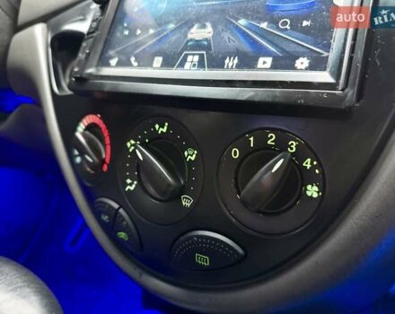 Зеленый Форд Фокус, объемом двигателя 2 л и пробегом 350 тыс. км за 2999 $, фото 51 на Automoto.ua