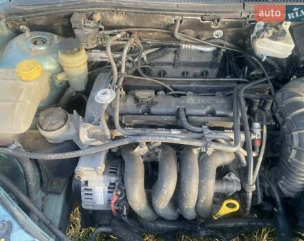 Зеленый Форд Фокус, объемом двигателя 1.6 л и пробегом 213 тыс. км за 2800 $, фото 4 на Automoto.ua