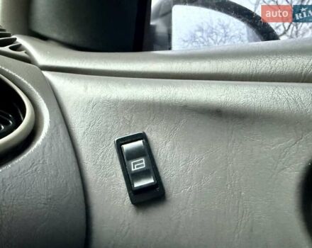 Зеленый Форд Фокус, объемом двигателя 2 л и пробегом 350 тыс. км за 2999 $, фото 47 на Automoto.ua