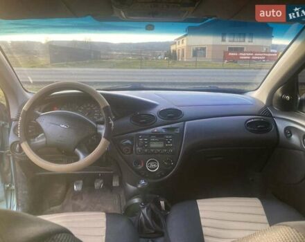 Зеленый Форд Фокус, объемом двигателя 1.6 л и пробегом 213 тыс. км за 2800 $, фото 5 на Automoto.ua