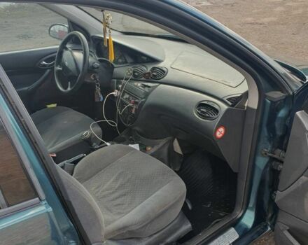 Зеленый Форд Фокус, объемом двигателя 1.8 л и пробегом 300 тыс. км за 3000 $, фото 5 на Automoto.ua