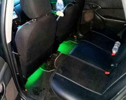 Зеленый Форд Фокус, объемом двигателя 1.6 л и пробегом 288 тыс. км за 3700 $, фото 4 на Automoto.ua