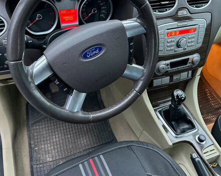 Зеленый Форд Фокус, объемом двигателя 1.6 л и пробегом 209 тыс. км за 5600 $, фото 7 на Automoto.ua