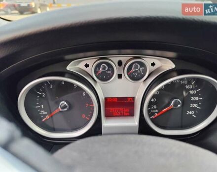 Зеленый Форд Фокус, объемом двигателя 1.6 л и пробегом 297 тыс. км за 5600 $, фото 13 на Automoto.ua