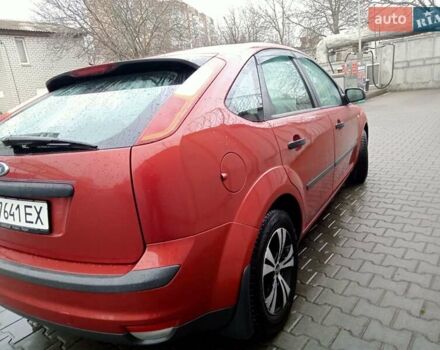 Помаранчевий Форд Фокус, об'ємом двигуна 1.6 л та пробігом 216 тис. км за 4100 $, фото 6 на Automoto.ua