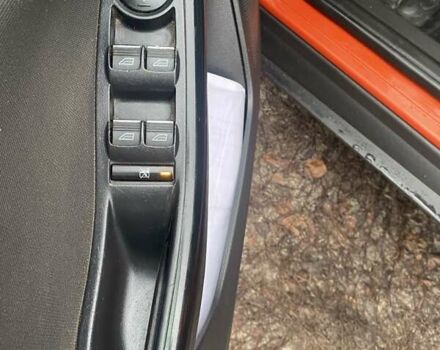 Оранжевый Форд Фокус, объемом двигателя 1.6 л и пробегом 313 тыс. км за 5400 $, фото 5 на Automoto.ua