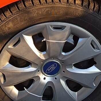 Оранжевый Форд Фокус, объемом двигателя 1.6 л и пробегом 217 тыс. км за 7500 $, фото 3 на Automoto.ua