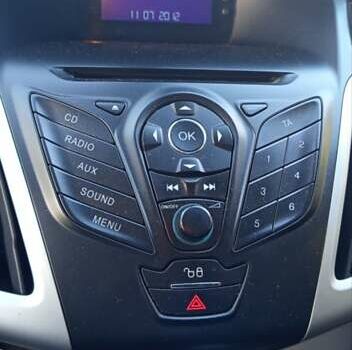 Оранжевый Форд Фокус, объемом двигателя 1.6 л и пробегом 217 тыс. км за 7500 $, фото 5 на Automoto.ua