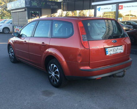 Оранжевый Форд Фокус, объемом двигателя 1.6 л и пробегом 240 тыс. км за 4500 $, фото 2 на Automoto.ua