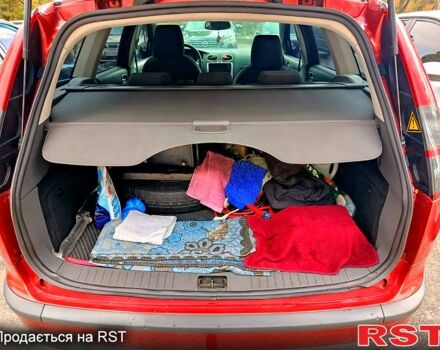 Помаранчевий Форд Фокус, об'ємом двигуна 1.6 л та пробігом 213 тис. км за 5600 $, фото 6 на Automoto.ua