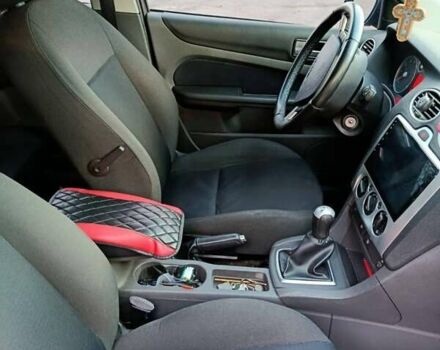 Оранжевый Форд Фокус, объемом двигателя 1.6 л и пробегом 214 тыс. км за 5100 $, фото 5 на Automoto.ua