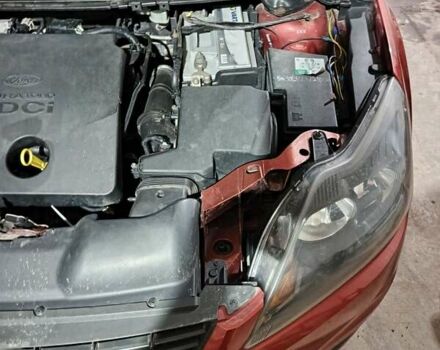 Оранжевый Форд Фокус, объемом двигателя 1.8 л и пробегом 300 тыс. км за 5600 $, фото 6 на Automoto.ua