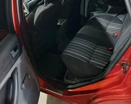 Оранжевый Форд Фокус, объемом двигателя 1.8 л и пробегом 300 тыс. км за 5600 $, фото 1 на Automoto.ua