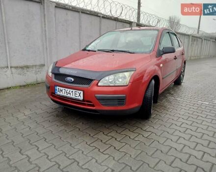 Оранжевый Форд Фокус, объемом двигателя 1.6 л и пробегом 216 тыс. км за 4100 $, фото 1 на Automoto.ua