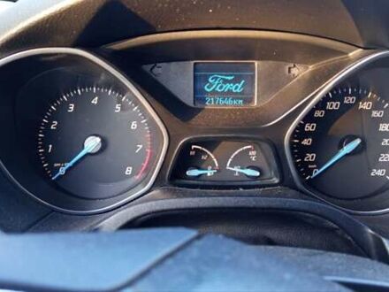 Оранжевый Форд Фокус, объемом двигателя 1.6 л и пробегом 217 тыс. км за 7500 $, фото 1 на Automoto.ua