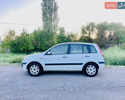 Білий Форд Фьюжен, об'ємом двигуна 1.4 л та пробігом 171 тис. км за 5699 $, фото 14 на Automoto.ua