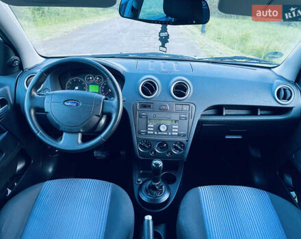 Білий Форд Фьюжен, об'ємом двигуна 1.4 л та пробігом 171 тис. км за 5699 $, фото 1 на Automoto.ua