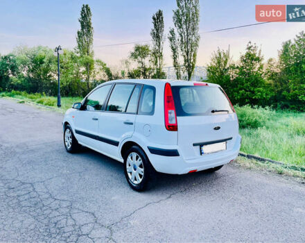 Білий Форд Фьюжен, об'ємом двигуна 1.4 л та пробігом 171 тис. км за 5699 $, фото 16 на Automoto.ua