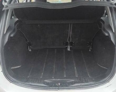 Белый Форд Фьюжн, объемом двигателя 1.4 л и пробегом 230 тыс. км за 4600 $, фото 4 на Automoto.ua