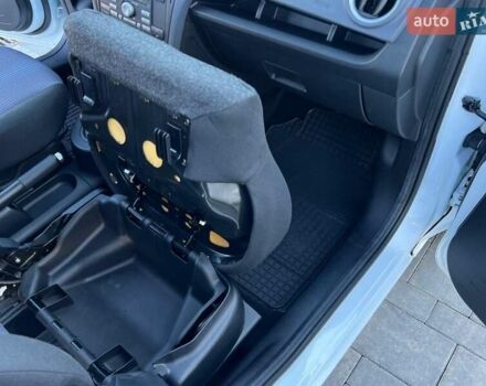 Білий Форд Фьюжен, об'ємом двигуна 1.6 л та пробігом 104 тис. км за 8250 $, фото 64 на Automoto.ua