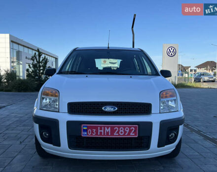 Білий Форд Фьюжен, об'ємом двигуна 1.6 л та пробігом 102 тис. км за 7850 $, фото 5 на Automoto.ua