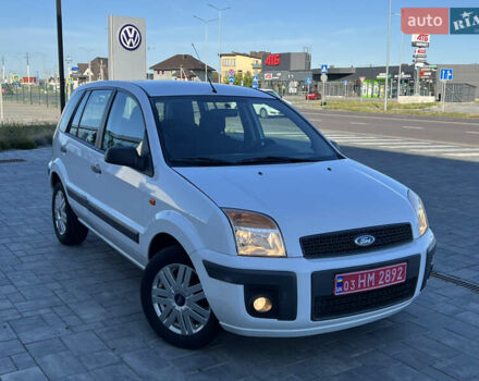 Білий Форд Фьюжен, об'ємом двигуна 1.6 л та пробігом 102 тис. км за 7850 $, фото 19 на Automoto.ua