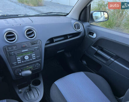 Білий Форд Фьюжен, об'ємом двигуна 1.6 л та пробігом 102 тис. км за 7850 $, фото 158 на Automoto.ua