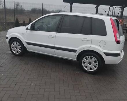 Белый Форд Фьюжн, объемом двигателя 1.4 л и пробегом 230 тыс. км за 4600 $, фото 2 на Automoto.ua