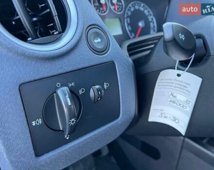 Білий Форд Фьюжен, об'ємом двигуна 1.6 л та пробігом 104 тис. км за 8250 $, фото 49 на Automoto.ua